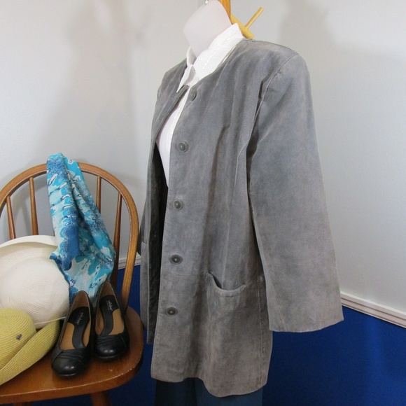 ✳️Host Pick✳️Vintage Gray Suede Jacket - Picture 2 of 8